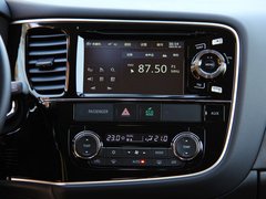 2013 2.4L CVT 四驱豪华导航版 7座