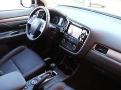 2013 2.4L CVT 四驱豪华导航版 7座