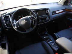 2013 2.4L CVT 四驱豪华导航版 7座