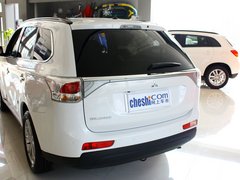 2013 2.4L CVT 四驱豪华导航版 7座