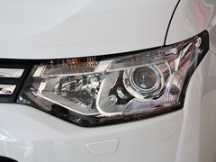 2013 2.4L CVT 四驱豪华导航版 7座
