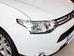 2013 2.4L CVT 四驱豪华导航版 7座