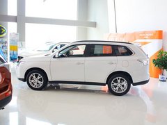 2013 2.4L CVT 四驱豪华导航版 7座