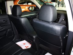2013 2.4L CVT 四驱豪华导航版 7座