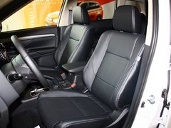 2013 2.4L CVT 四驱豪华导航版 7座