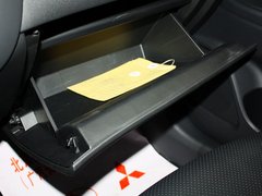 2013 2.4L CVT 四驱豪华导航版 7座