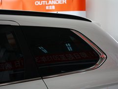 2013 2.4L CVT 四驱豪华导航版 7座
