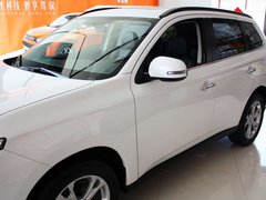 2013 2.4L CVT 四驱豪华导航版 7座