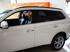 2013 2.4L CVT 四驱豪华导航版 7座