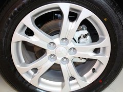 2013 2.4L CVT 四驱豪华导航版 7座