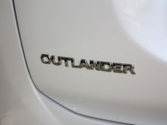 2013 2.4L CVT 四驱豪华导航版 7座