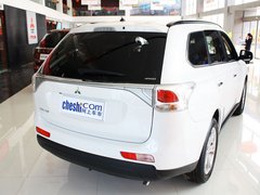 2013 2.4L CVT 四驱豪华导航版 7座