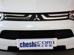 2013 2.4L CVT 四驱豪华导航版 7座