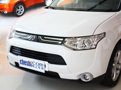 2013 2.4L CVT 四驱豪华导航版 7座