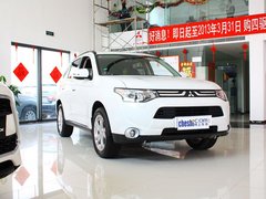 2013 2.4L CVT 四驱豪华导航版 7座