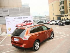 2013 2.4L CVT 四驱精英GT版 7座