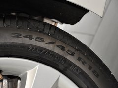 2013 530i 3.0L 领先型旅行版
