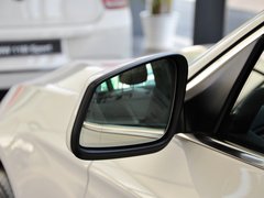 2013 530i 3.0L 领先型旅行版