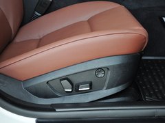 2013 530i 3.0L 领先型旅行版