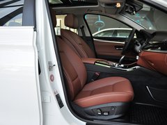 2013 530i 3.0L 领先型旅行版