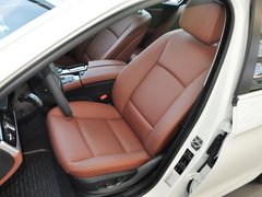 2013 530i 3.0L 领先型旅行版
