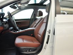 2013 530i 3.0L 领先型旅行版