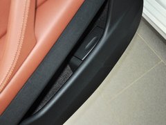 2013 530i 3.0L 领先型旅行版