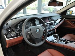 2013 530i 3.0L 领先型旅行版