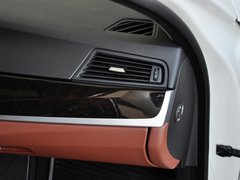 2013 530i 3.0L 领先型旅行版