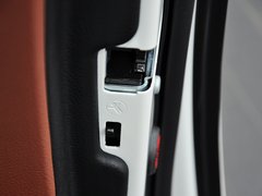 2013 530i 3.0L 领先型旅行版