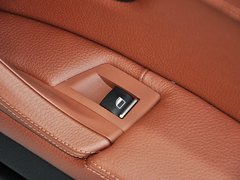 2013 530i 3.0L 领先型旅行版