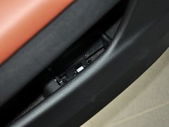 2013 530i 3.0L 领先型旅行版