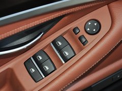 2013 530i 3.0L 领先型旅行版