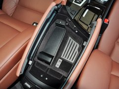 2013 530i 3.0L 领先型旅行版