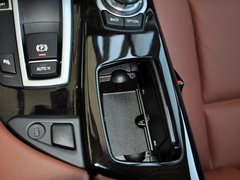 2013 530i 3.0L 领先型旅行版