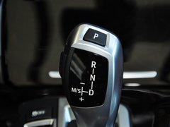 2013 530i 3.0L 领先型旅行版