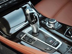 2013 530i 3.0L 领先型旅行版