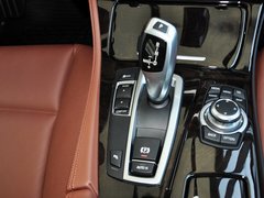 2013 530i 3.0L 领先型旅行版