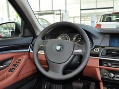 2013 530i 3.0L 领先型旅行版