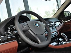 2013 530i 3.0L 领先型旅行版