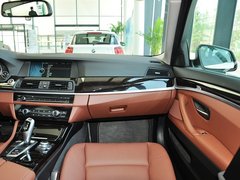 2013 530i 3.0L 领先型旅行版
