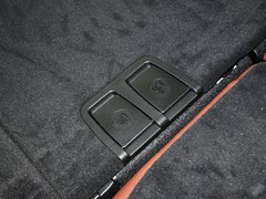 2013 530i 3.0L 领先型旅行版