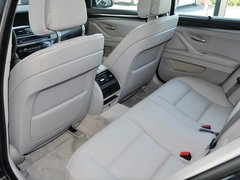 2013 530i 3.0L 领先型旅行版
