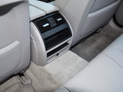 2013 530i 3.0L 领先型旅行版