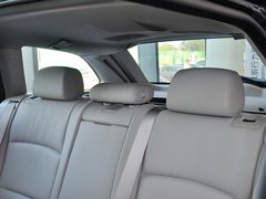 2013 530i 3.0L 领先型旅行版