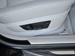 2013 530i 3.0L 领先型旅行版