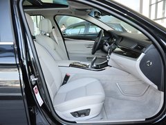 2013 530i 3.0L 领先型旅行版