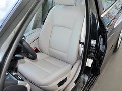 2013 530i 3.0L 领先型旅行版