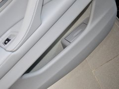 2013 530i 3.0L 领先型旅行版