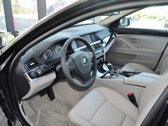 2013 530i 3.0L 领先型旅行版